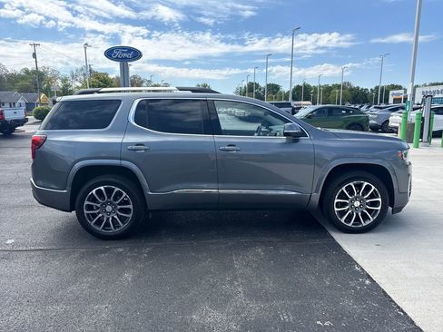 Used 2022 GMC Acadia Denali w/ Denali Ultimate Package AWD/4WD image 6