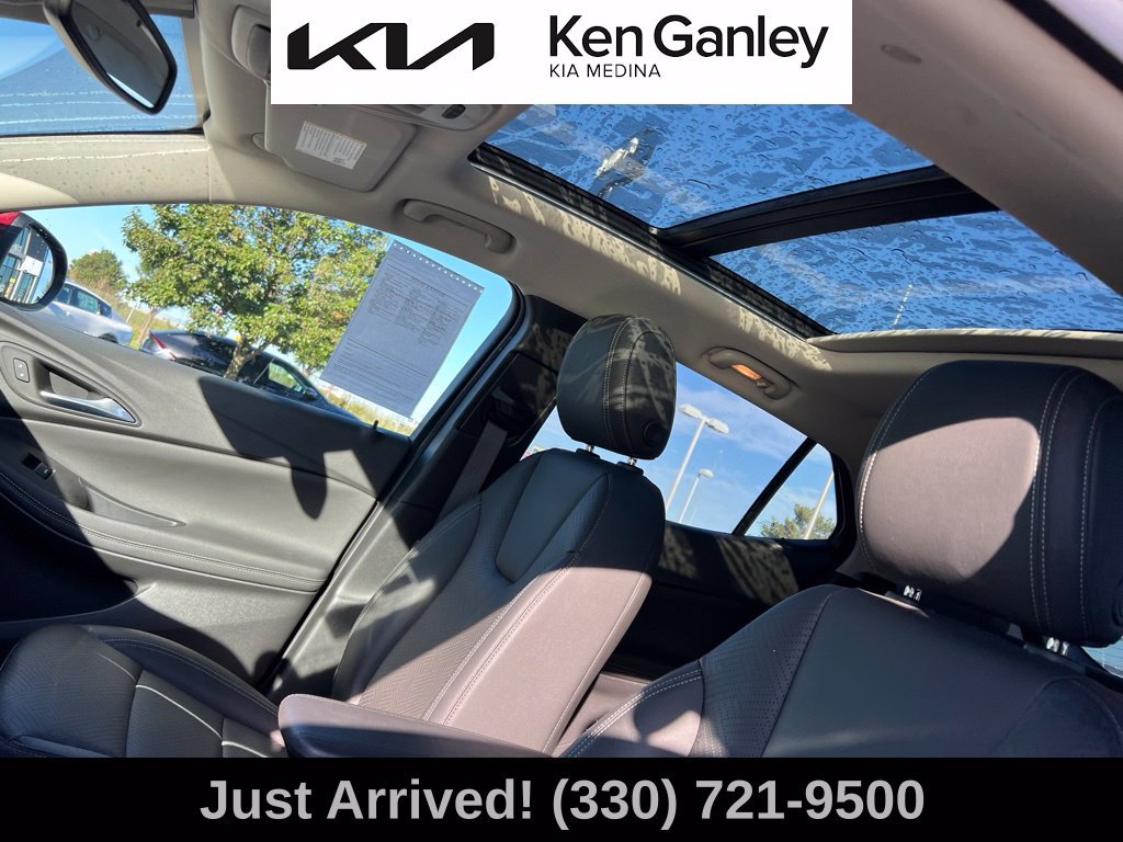 Used 2023 Buick Encore GX Essence w/ Experience Buick Package FWD image 11