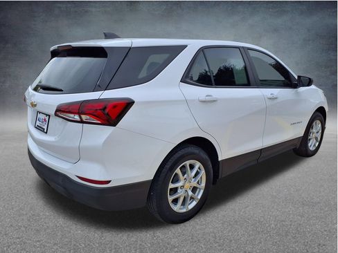 Used 2024 Chevrolet Equinox LS FWD image 7