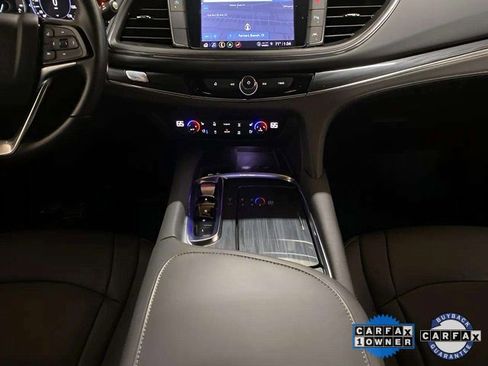 Used 2024 Buick Enclave Premium image 12