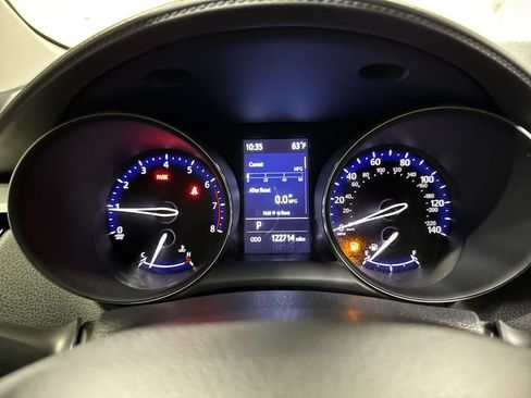 Used 2020 Toyota C-HR LE FWD image 12