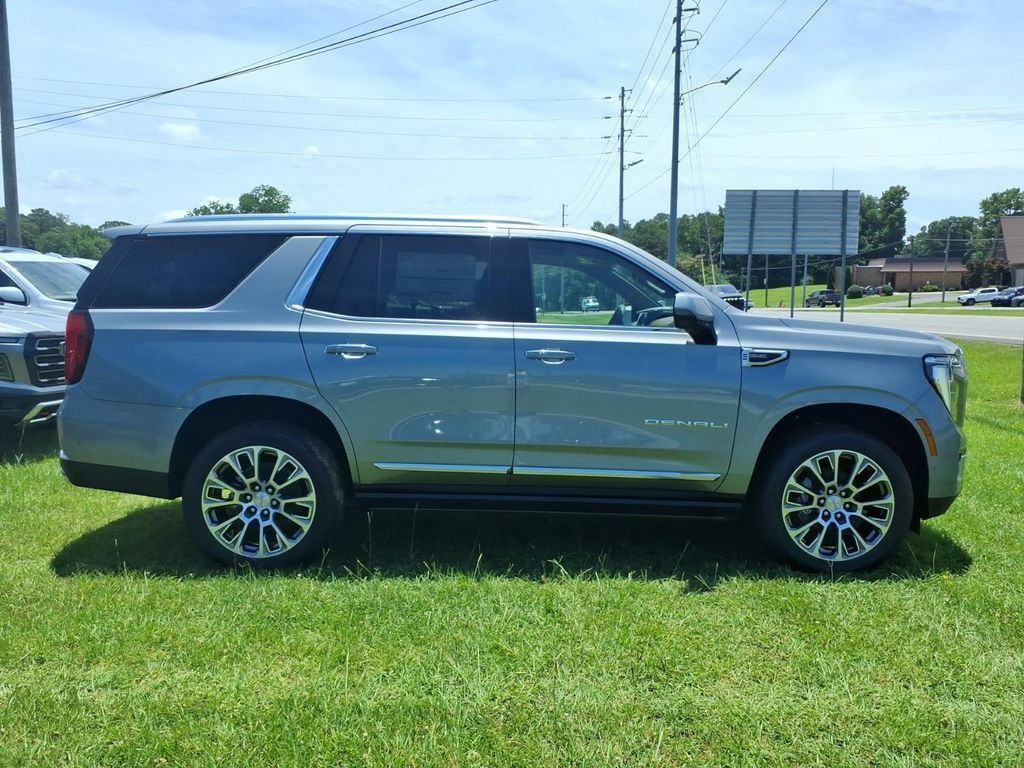 New 2026 GMC Yukon Denali w/ Denali Reserve Package AWD/4WD image 8