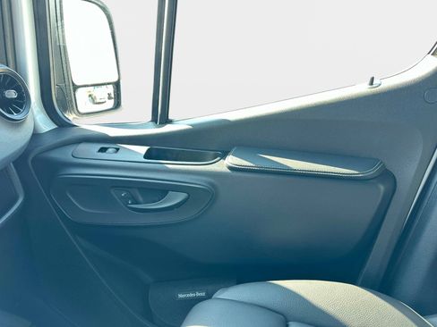 Certified 2025 Mercedes-Benz Sprinter 2500 image 19