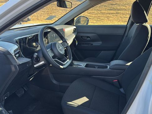 New 2026 Nissan Kicks S image 8