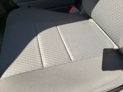 Used 2010 Dodge Grand Caravan SXT image 14