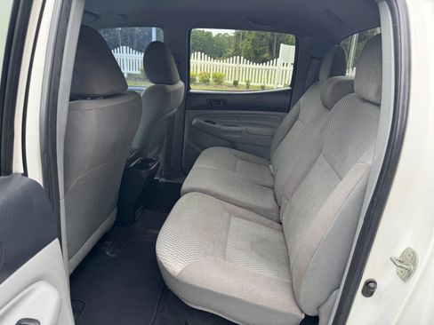 Used 2013 Toyota Tacoma 2WD Double Cab image 12