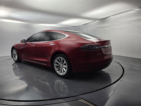 Used 2017 Tesla Model S AWD image 3