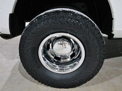 Used 2018 RAM 3500 Tradesman w/ Chrome Appearance Group image 15