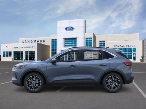 New 2026 Ford Escape SE w/ PHEV Premium Package image 3
