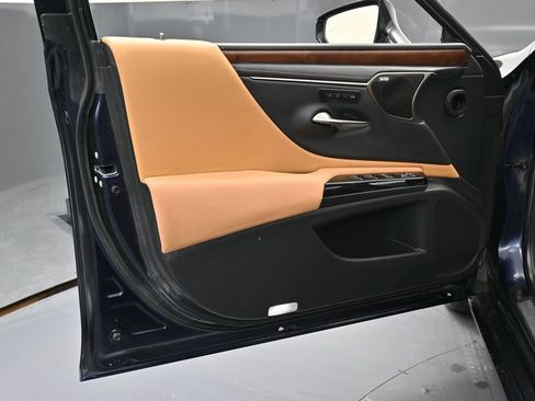 Used 2025 Lexus ES 350 350 w/ Premium Package image 38