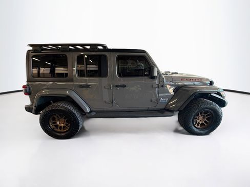 Used 2021 Jeep Wrangler Sahara w/ Cold Weather Group image 10