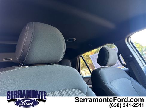 Used 2016 Ford Explorer XLT image 18