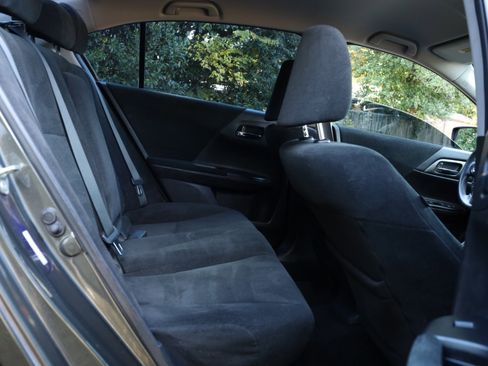 Used 2013 Honda Accord LX image 18