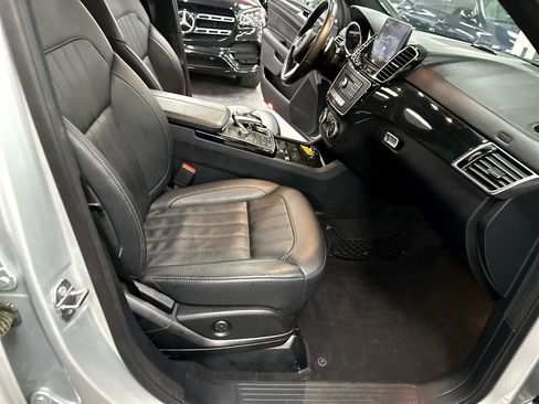 Used 2019 Mercedes-Benz GLS 450 4MATIC image 35