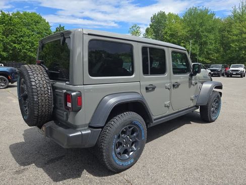 Used 2023 Jeep Wrangler Unlimited w/ Sun & Screen Package AWD/4WD image 4