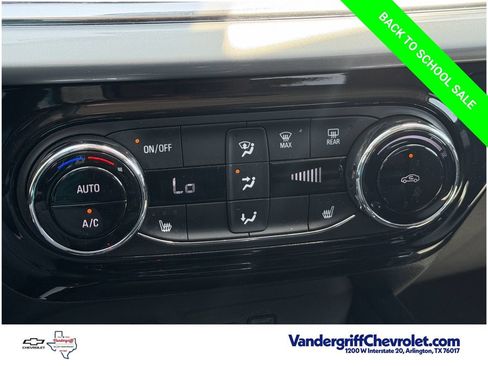 Used 2025 Chevrolet Trax LT w/ LT Convenience Package FWD image 19
