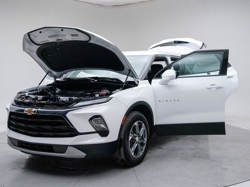 Used 2025 Chevrolet Blazer LT image 16