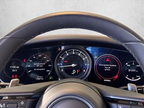 Certified 2024 Porsche 911 Carrera w/ Premium Package RWD image 15