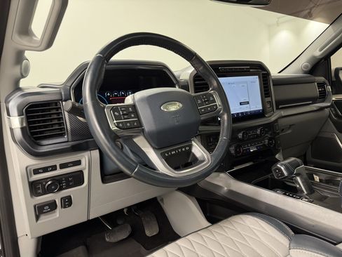 Used 2022 Ford F150 Limited image 17