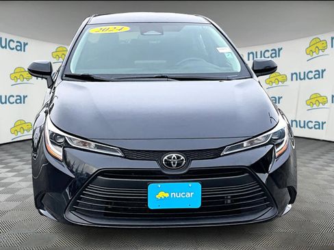 Used 2024 Toyota Corolla LE image 2