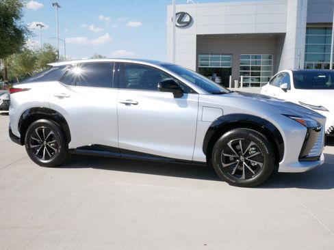 Used 2026 Lexus RZ 350e 2WD image 15