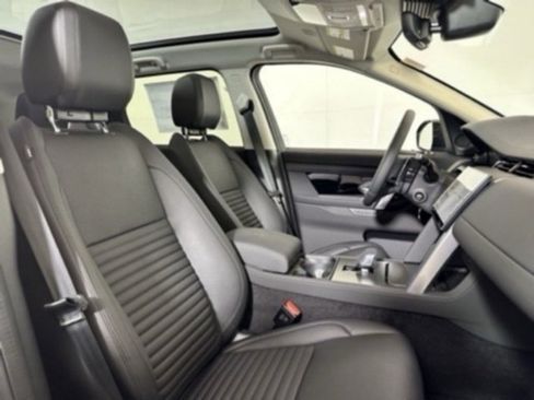 New 2025 Land Rover Discovery Sport S image 17