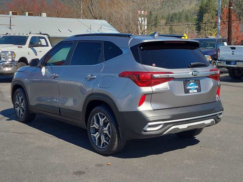 Used 2021 Kia Seltos EX image 12