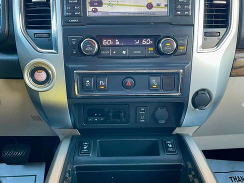 Used 2016 Nissan Titan SL RWD image 18
