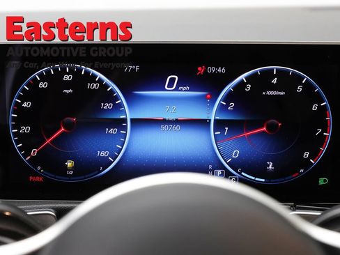 Used 2021 Mercedes-Benz GLB 250 4MATIC w/ Premium Package image 18