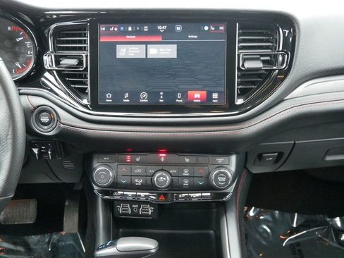 Used 2025 Dodge Durango GT w/ Blacktop Package image 17