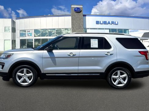 Used 2018 Ford Explorer XLT FWD image 9