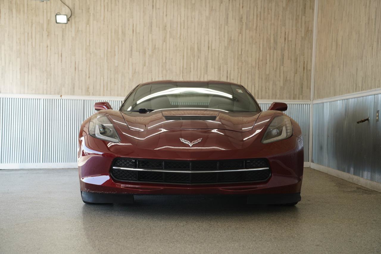 Used 2017 Chevrolet Corvette Stingray Coupe w/ 2LT Preferred Equipment Group RWD image 2