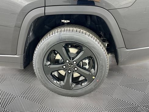 New 2026 Jeep Grand Cherokee L Limited AWD/4WD image 15