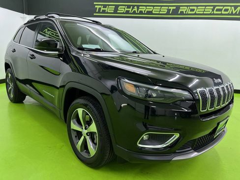 Used 2019 Jeep Cherokee Limited AWD/4WD image 2