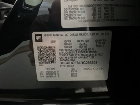 Used 2024 Chevrolet Silverado 1500 LTZ AWD/4WD image 27
