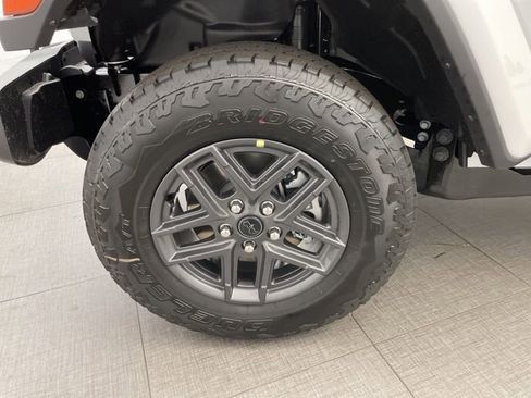 New 2026 Jeep Gladiator Sport image 8