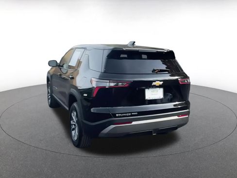 Used 2025 Chevrolet Equinox LT image 11