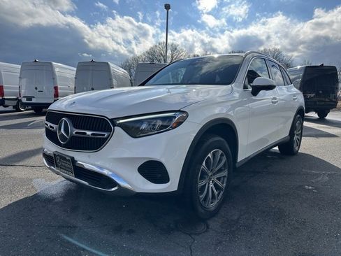 Certified 2023 Mercedes-Benz GLC 300 4MATIC image 3