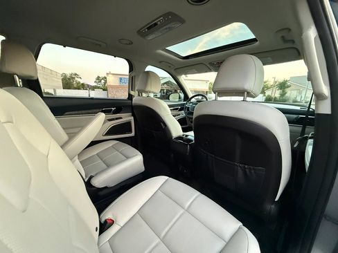 Used 2023 Kia Telluride EX w/ EX Captain's Chair Package AWD/4WD image 22