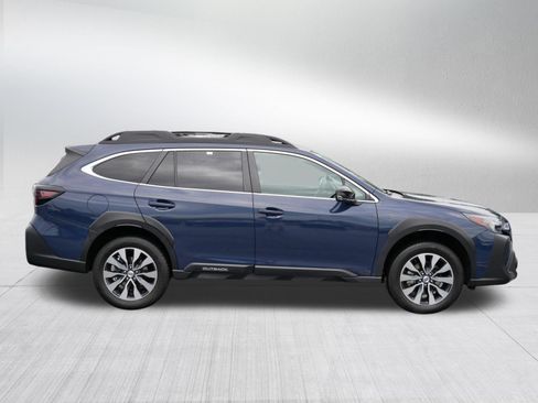 Used 2023 Subaru Outback Limited AWD/4WD image 8
