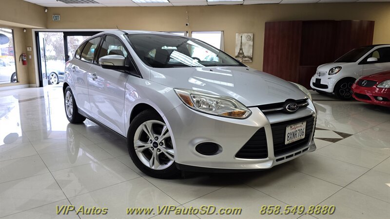 Used 2014 Ford Focus SE FWD image 1