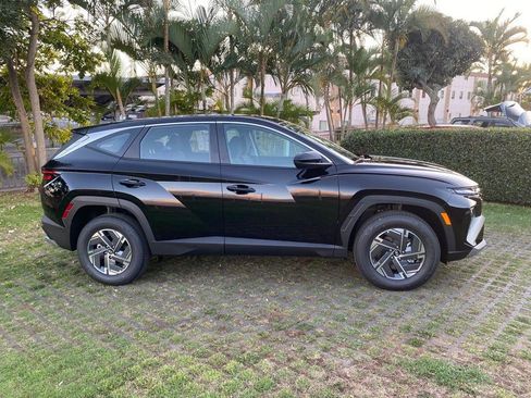 New 2026 Hyundai Tucson Blue SE image 26