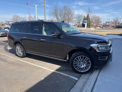 Used 2024 Ford Expedition Max Limited w/ Excursion Package image 3