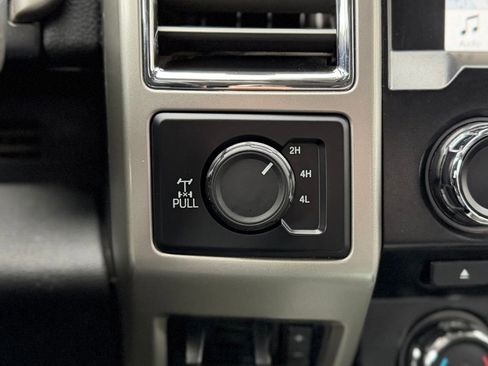 Used 2017 Ford F250 Lariat w/ Chrome Package image 11