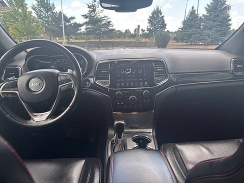 Used 2020 Jeep Grand Cherokee Trailhawk w/ Trailhawk Luxury Group AWD/4WD image 16