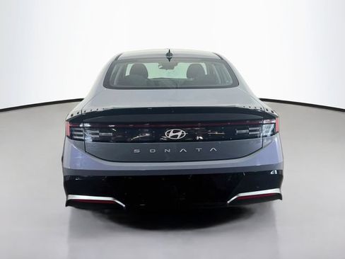 Used 2025 Hyundai Sonata SEL FWD image 8