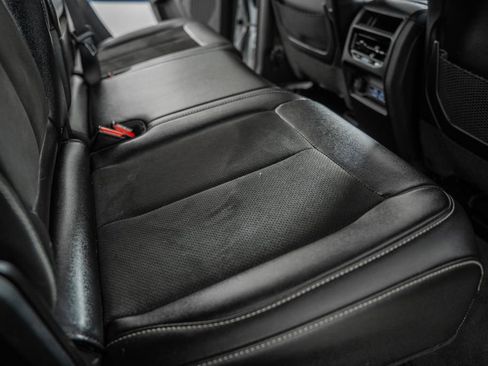 Used 2024 Jeep Grand Cherokee Altitude image 31