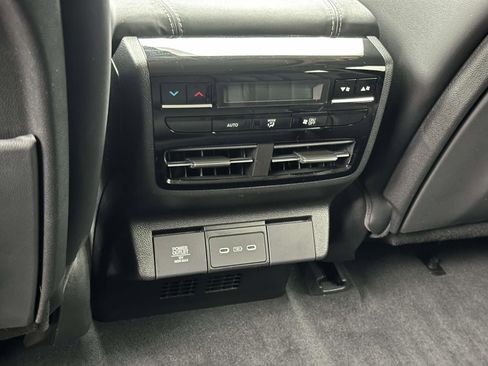 Used 2025 Acura MDX w/ Technology Package image 15