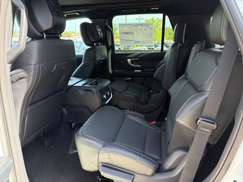 New 2026 Ford Expedition Platinum w/ Stealth Performance Package AWD/4WD image 7