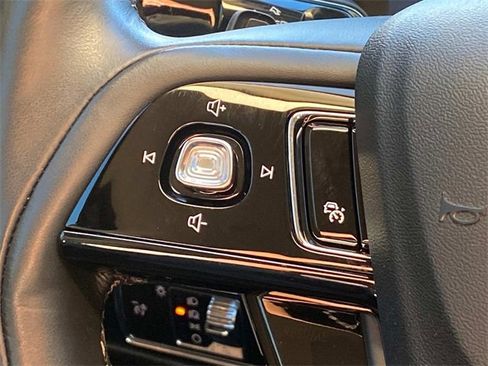 Certified 2023 Lincoln Corsair Reserve w/ Equipment Group 201A image 18